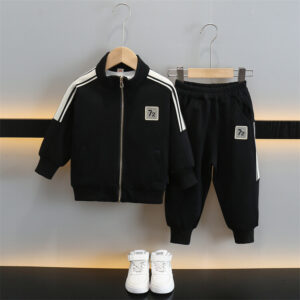 Boys' 72 2024 Spring Autumn New Handsome Trendy Cool Two Piece Set for Middle and Small Elegant Children's Clothing