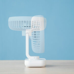 Wiederaufladbarer Schreibtischventilator Fanrec InnovaGoods Ø5,4'' 3600 mAh / 13,3 W